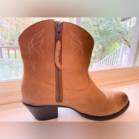 Ariat Boots Western Ankle Boots Tan Leather Back Zip Style 7.5B - Picture 10 of 12